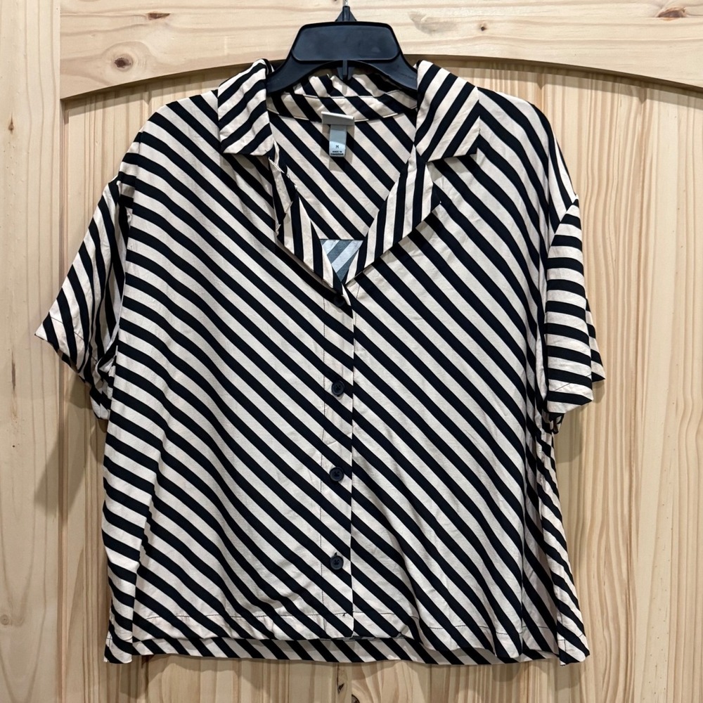 A New Day Womens Medium Black Cream Diagonal Stripe Button Down Rayon Blouse